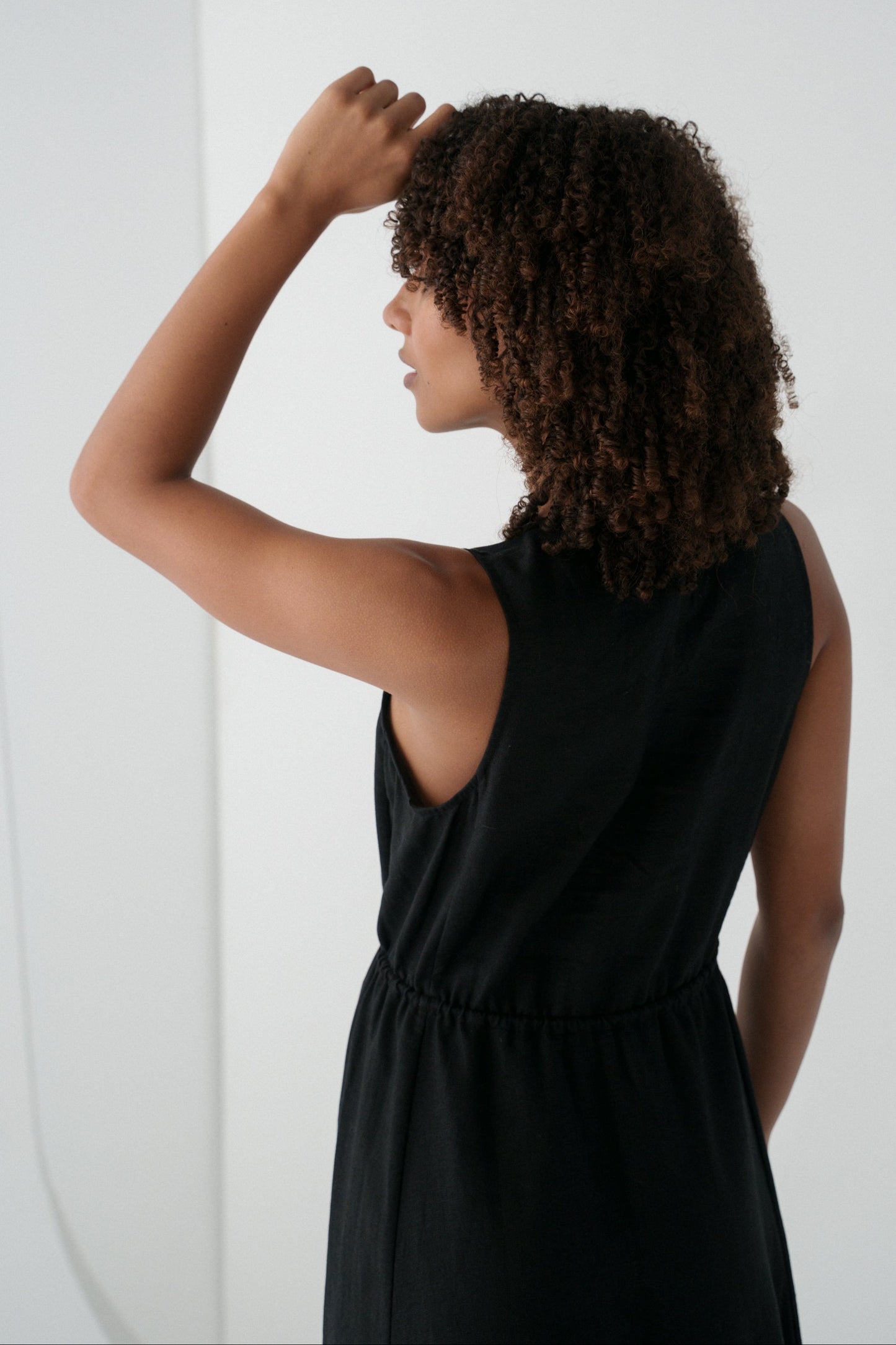 LILLY PILLY Ruby linen dress in Black